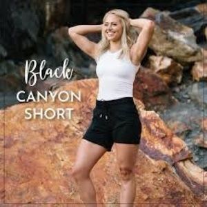 Zyia Canyon Shorts
